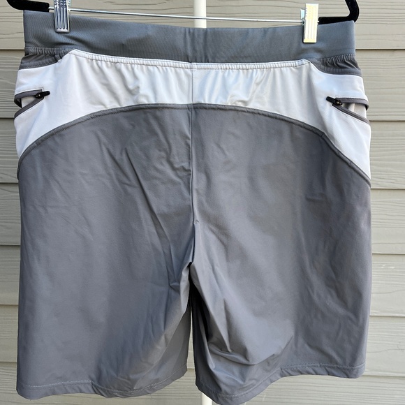 HYLETE Men’s Above Knee Training Shorts Gray Size Large | Zip Pockets - Picture 2 of 4